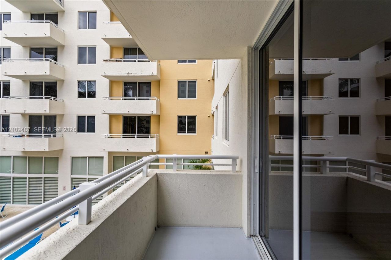 18800 NE 29th Ave, Unit 226, Aventura, FL 33180 Photo