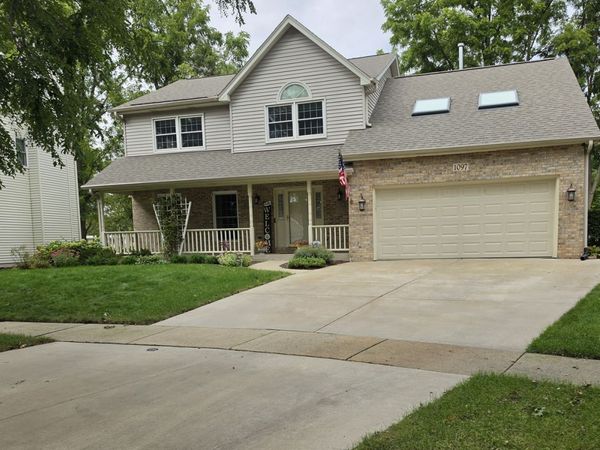 1097 Newcastle Lane , Aurora, IL 60506