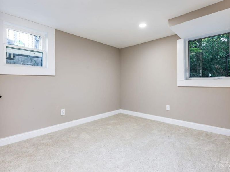 3933 Paxton Avenue, Cincinnati, OH 45209 Photo 30