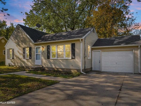 705 SW 9th Avenue, Independence, IA 50644