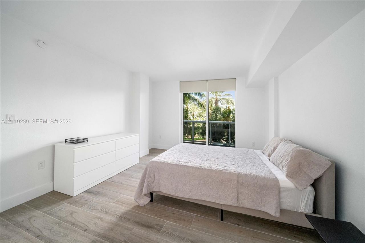 10275 Collins Ave , Unit 224, Bal Harbour, FL 33154 Photo