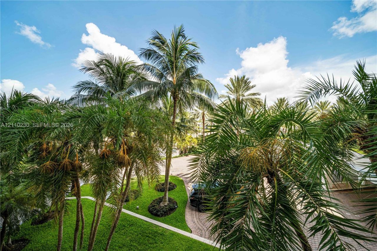 10275 Collins Ave , Unit 224, Bal Harbour, FL 33154 Photo