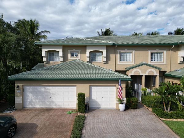 7986 EXETER Boulevard W, Unit 101, Tamarac, FL 33321