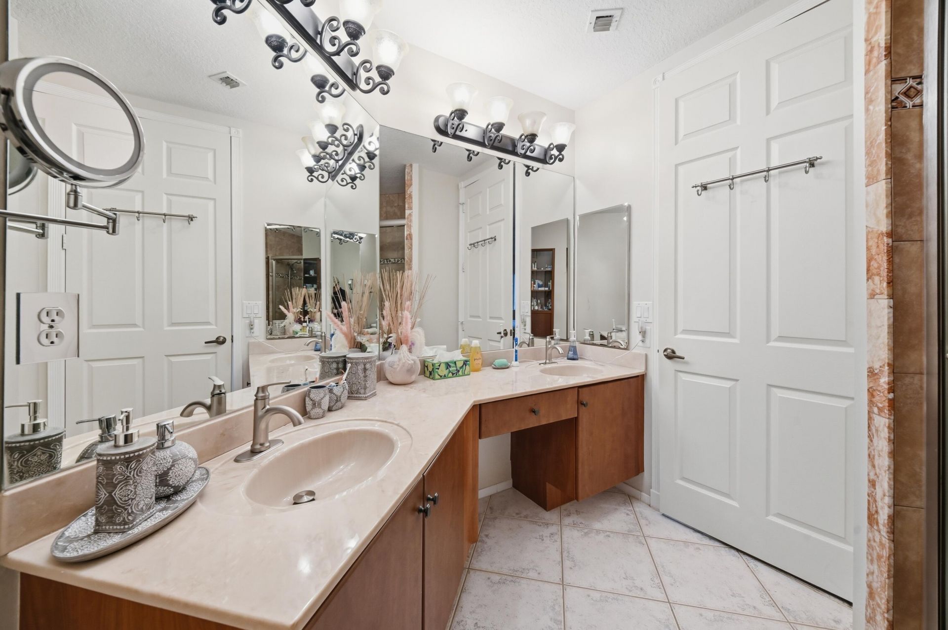 7986 Exeter Boulevard W, Unit 101, Tamarac, FL 33321 Photo