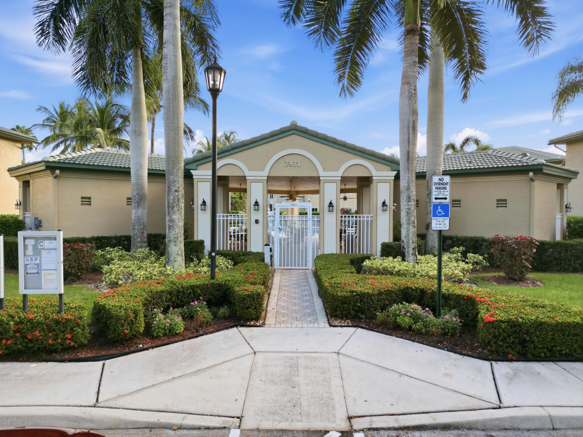 7986 Exeter Boulevard W, Unit 101, Tamarac, FL 33321 Photo