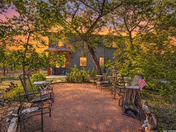 247 LIVE OAK RDG, Bandera, TX 78003