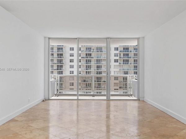 5700 Collins Ave , Unit 10D, Miami Beach, FL 33140