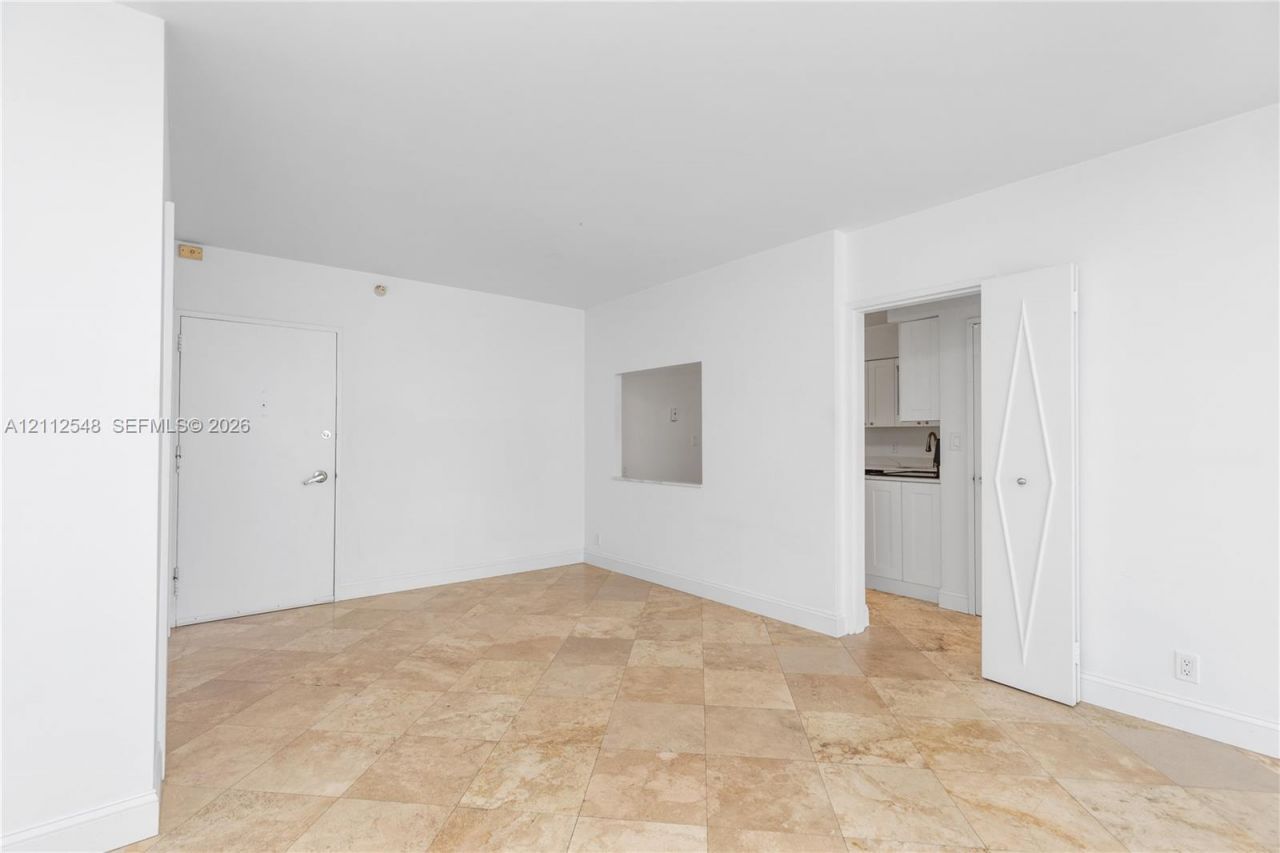 5700 Collins Ave , Unit 10D, Miami Beach, FL 33140 Photo