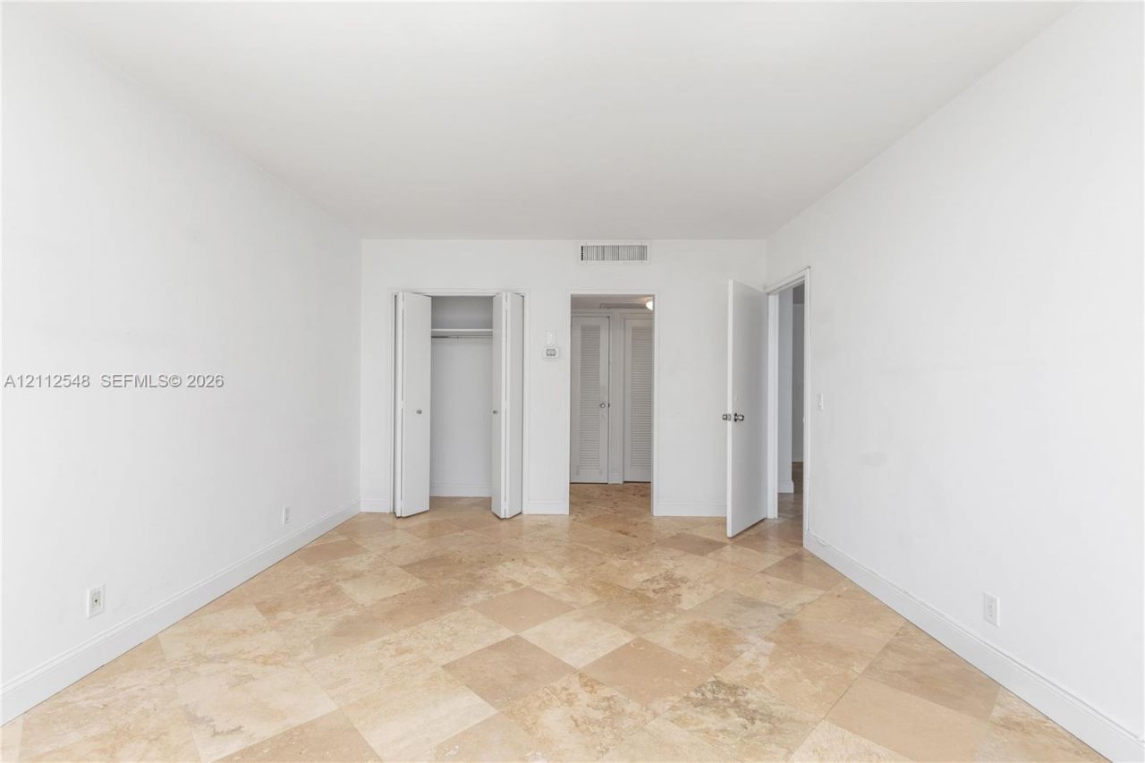 5700 Collins Ave , Unit 10D, Miami Beach, FL 33140 Photo