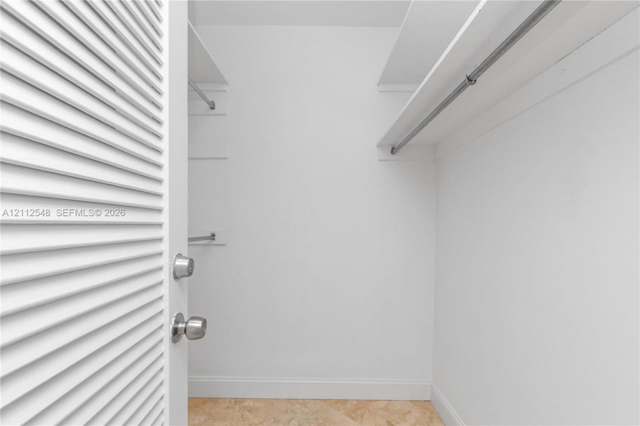 5700 Collins Ave , Unit 10D, Miami Beach, FL 33140 Photo