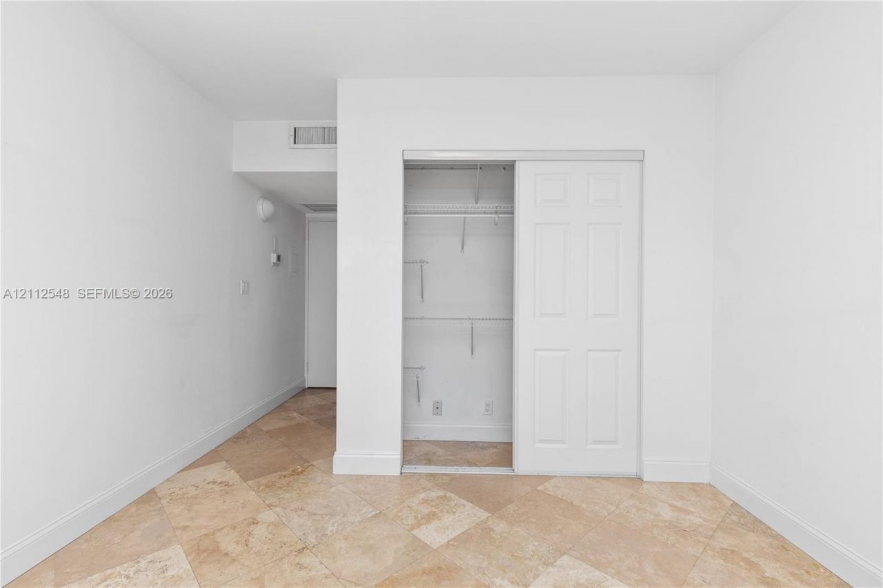 5700 Collins Ave , Unit 10D, Miami Beach, FL 33140 Photo