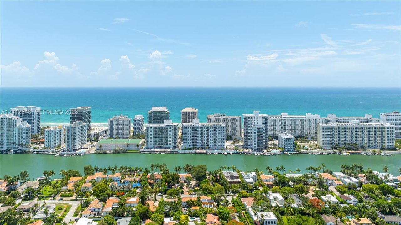 5700 Collins Ave , Unit 10D, Miami Beach, FL 33140 Photo