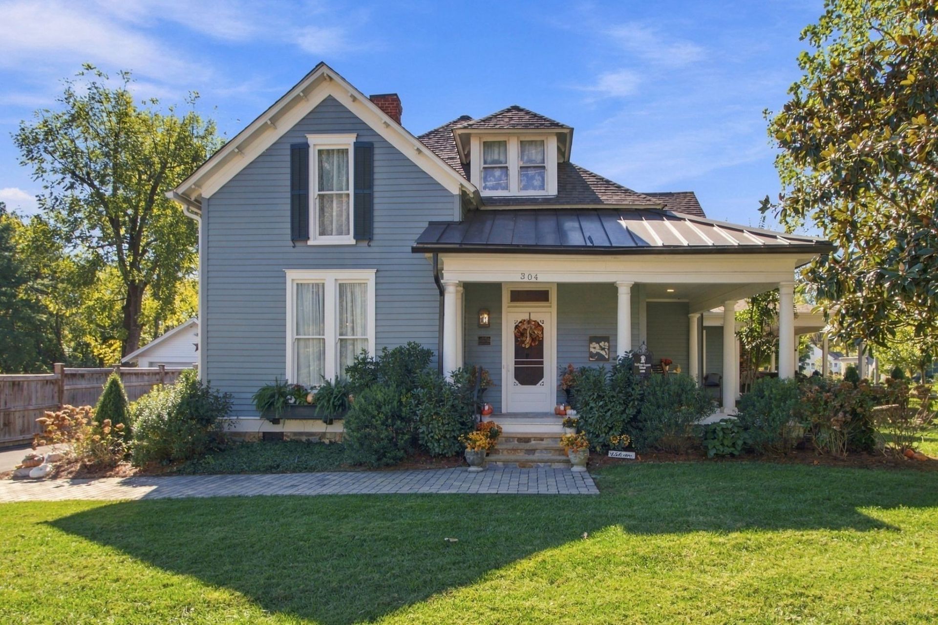 304 Stewart St , Franklin, TN 37064 Main Photo