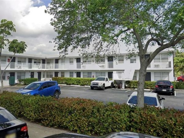 801 N H , Unit 6, Lake Worth, FL 33460