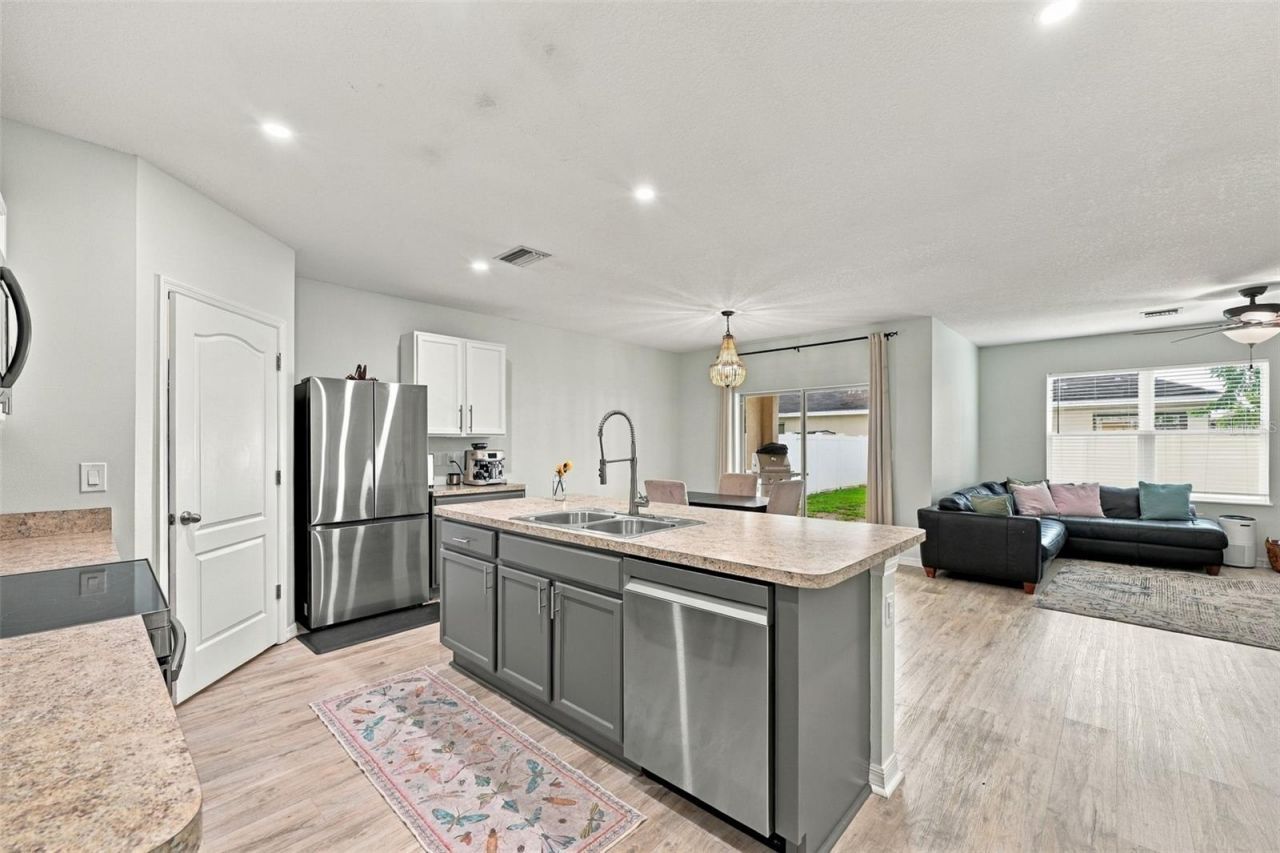 5213 11th Street E, Bradenton, FL 34203 Photo