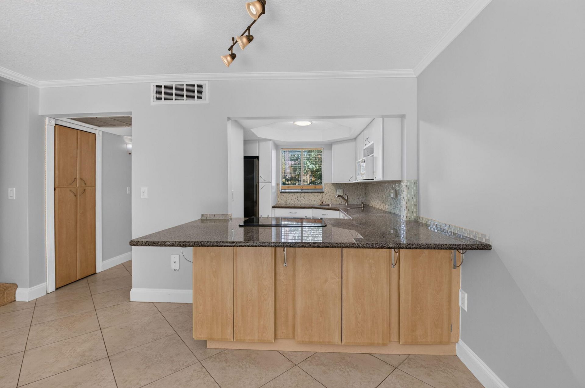 892 SW 9th Street Circle, Unit 7, Boca Raton, FL 33486 Photo