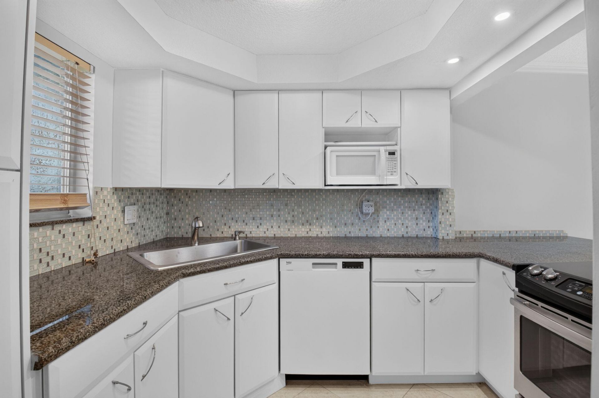 892 SW 9th Street Circle, Unit 7, Boca Raton, FL 33486 Photo