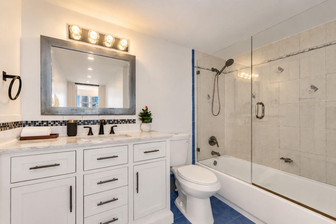 111 Golden Isles Drive, Unit D2, Hallandale Beach, FL 33009 Photo