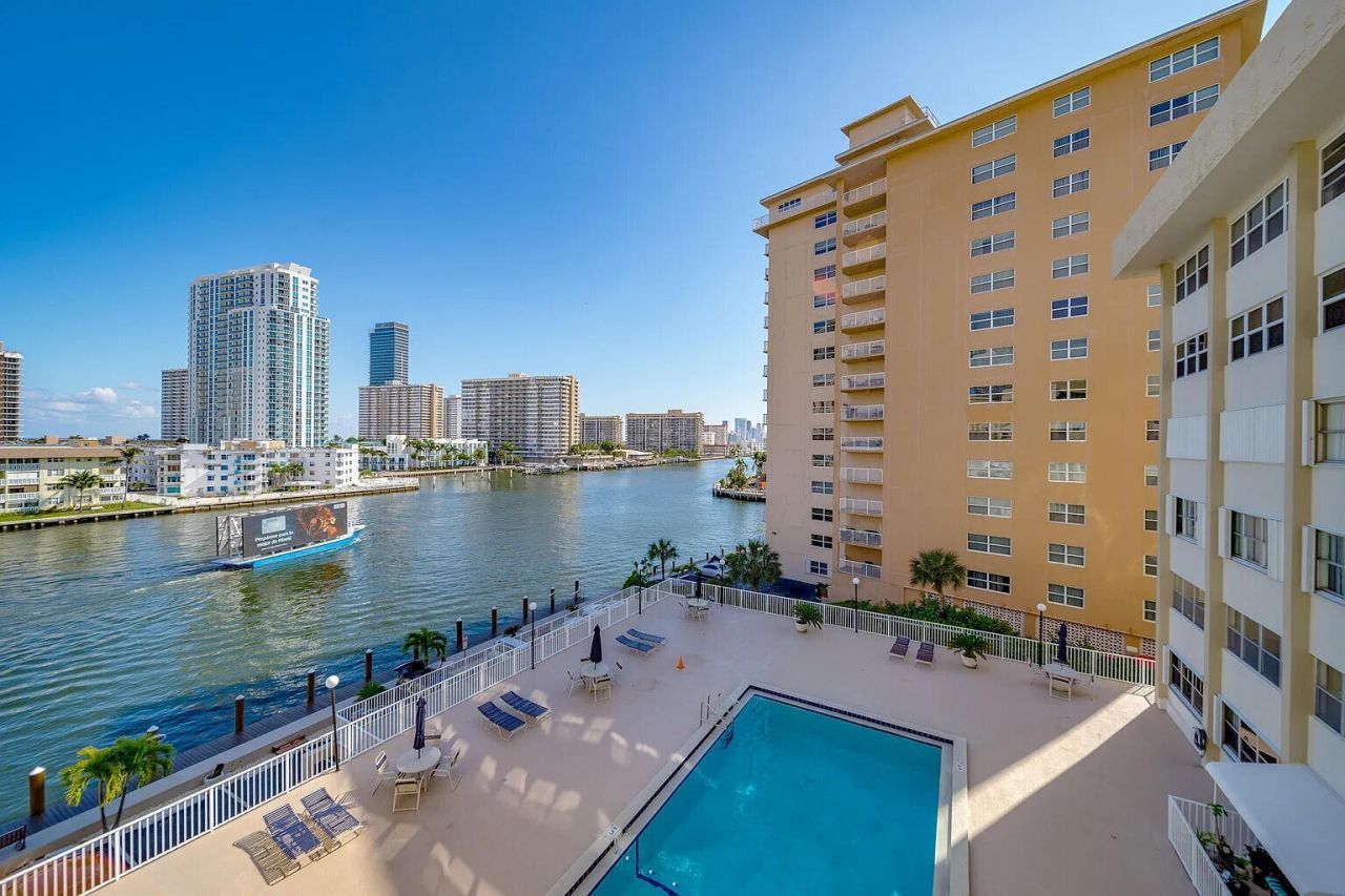 111 Golden Isles Drive, Unit D2, Hallandale Beach, FL 33009 Photo