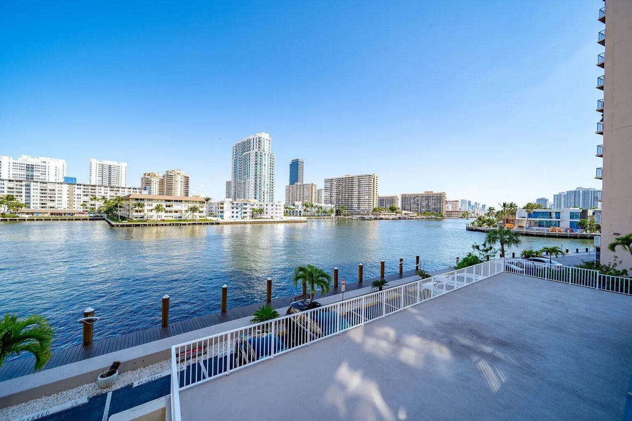111 Golden Isles Drive, Unit D2, Hallandale Beach, FL 33009 Photo