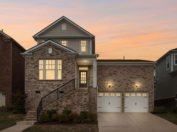 591 Snap Dragon Ln , Hendersonville, TN 37075