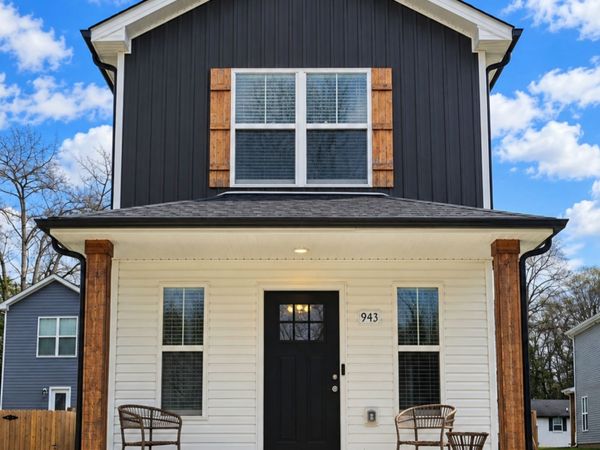 943 Wall St , Clarksville, TN 37040