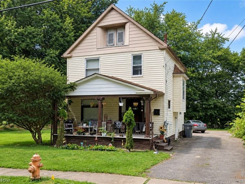 722 Cassius Avenue, Youngstown, OH 44505 Photo 2
