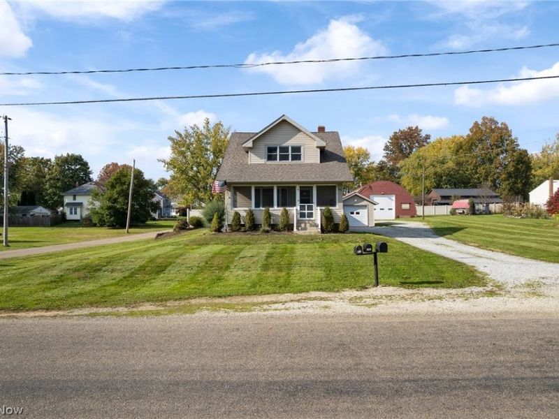 11861 Moffit Street SW, Massillon, OH 44647 Photo 2