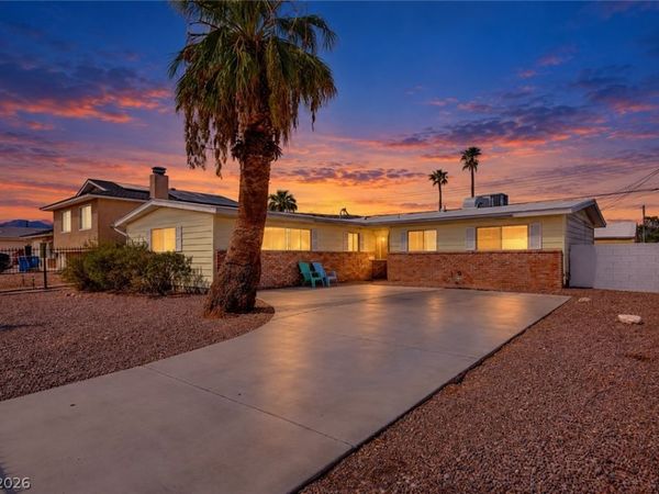 6220 Shawnee Avenue , Las Vegas, NV 89107