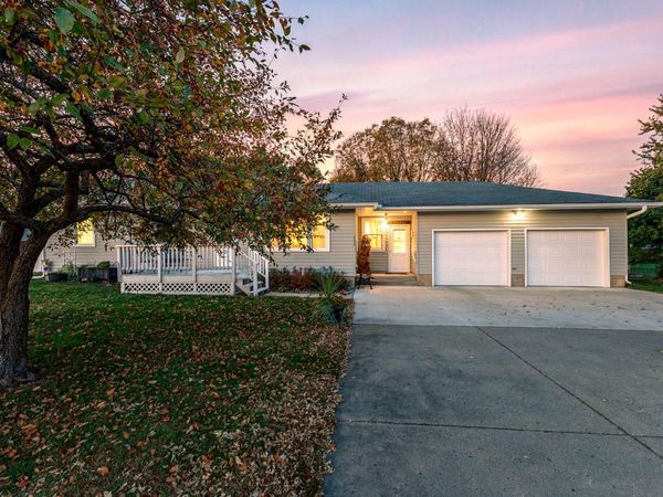 236 Knollwood Street W, Annandale, MN 55302