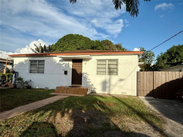 233 NW 45th Ave , Unit STUDIO, Miami, FL 33126