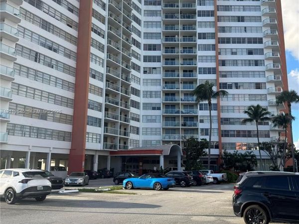 1301 NE Miami Gardens Dr , Unit 515W, Miami, FL 33179