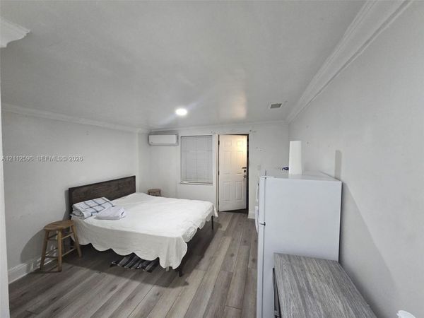 2521 NW 32nd St , Unit RIGHT, Miami, FL 33142