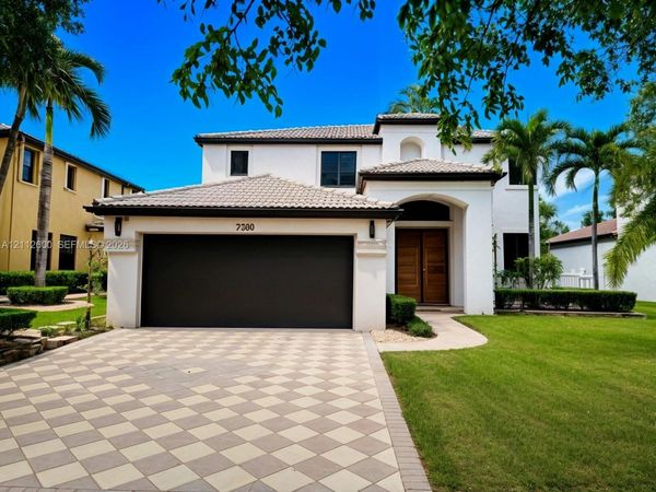 4916 SW 159th Avenue , Miramar, FL 33027