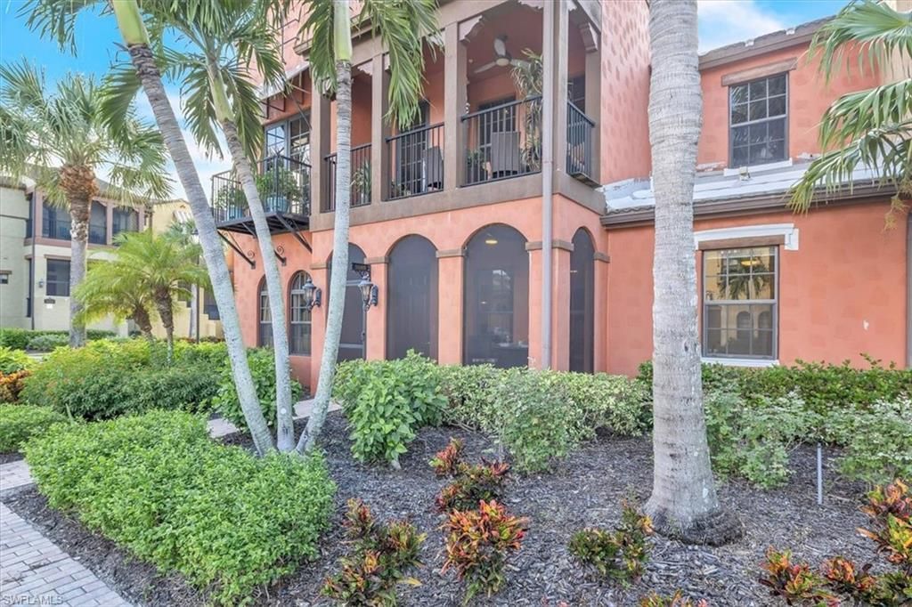 11901 Izarra Way , Unit 8609, Fort Myers, FL 33912 Photo