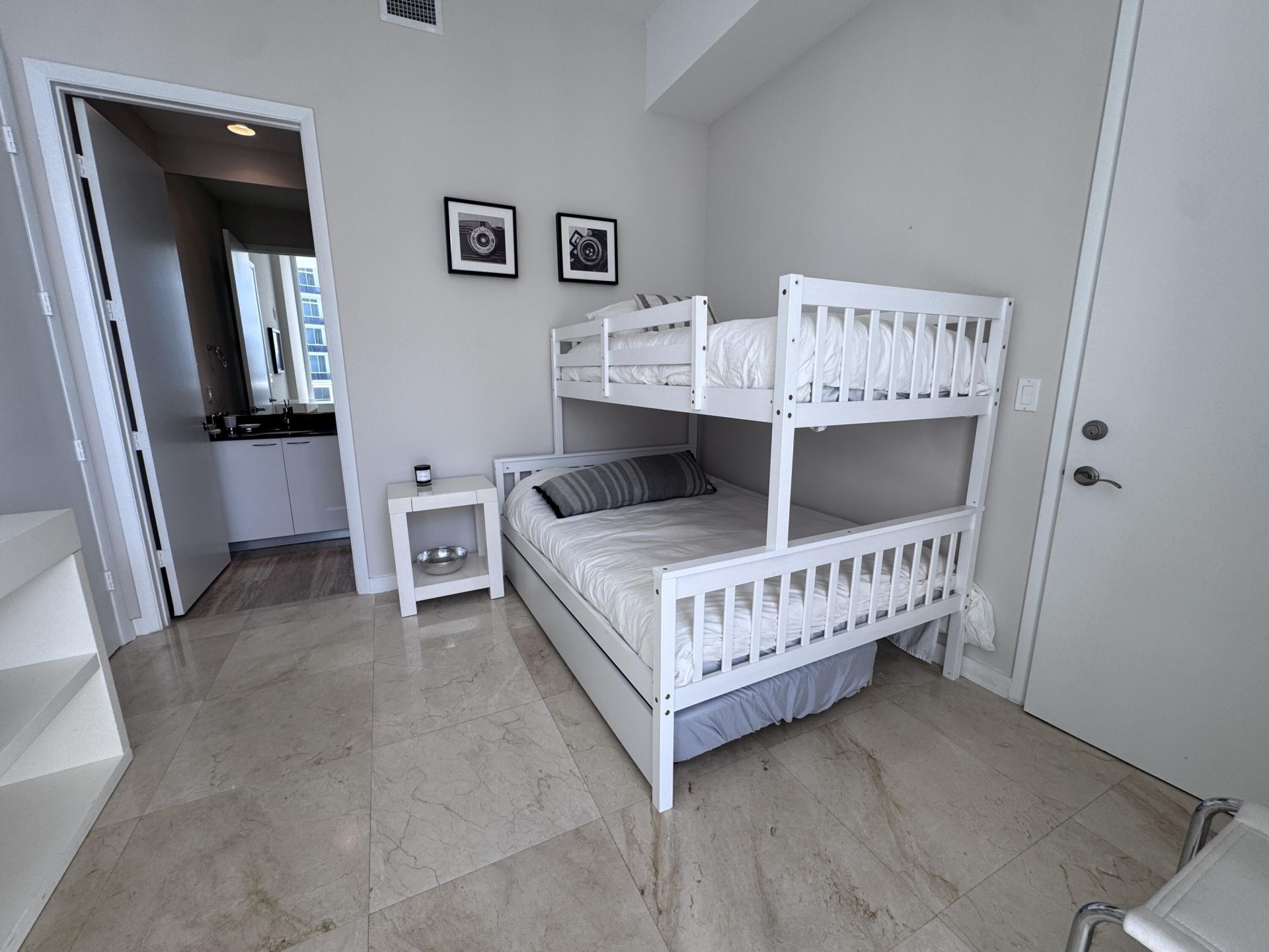 16001 Collins Avenue, Unit 4002, Sunny Isles Beach, FL 33160 Photo