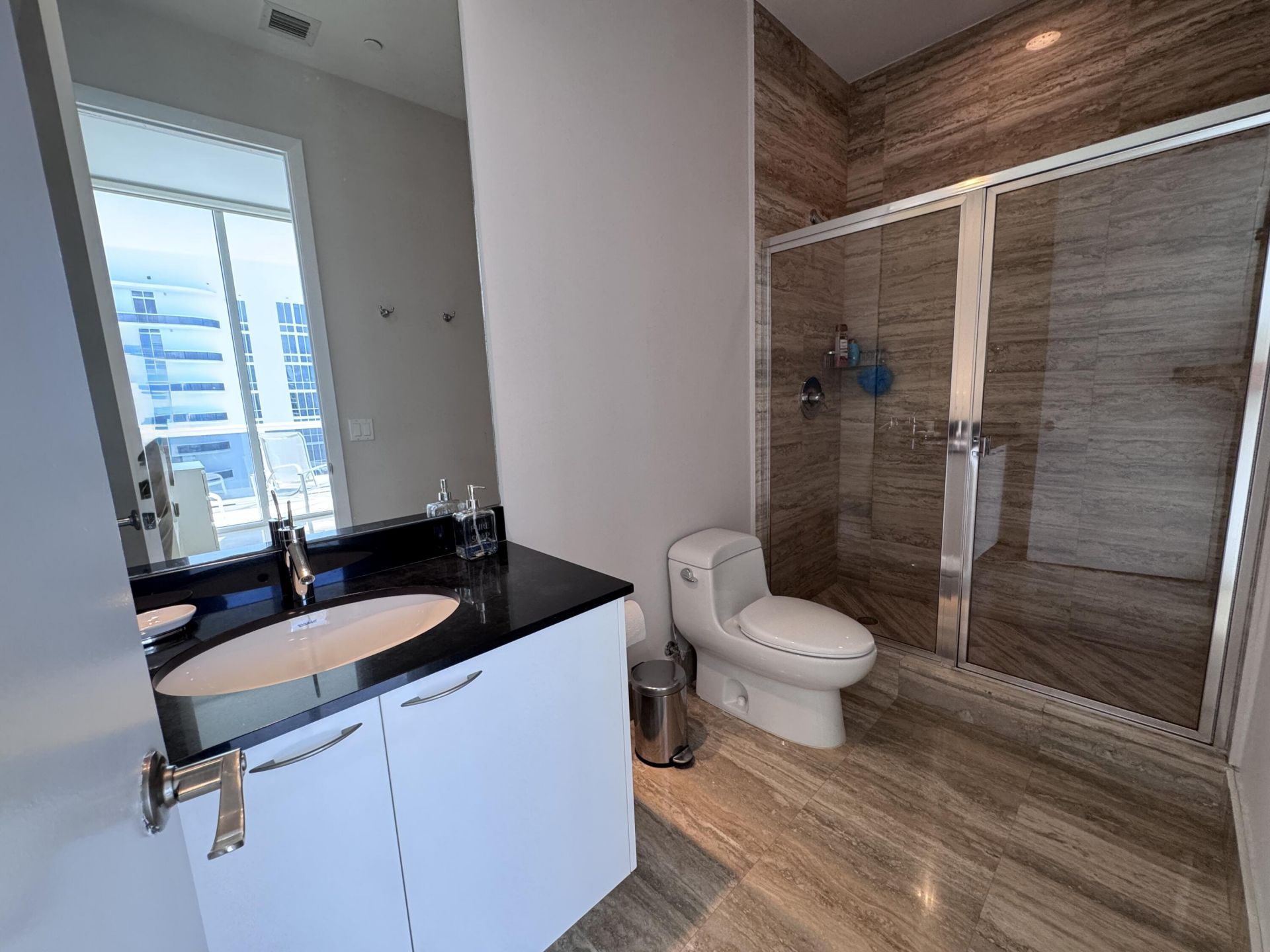 16001 Collins Avenue, Unit 4002, Sunny Isles Beach, FL 33160 Photo