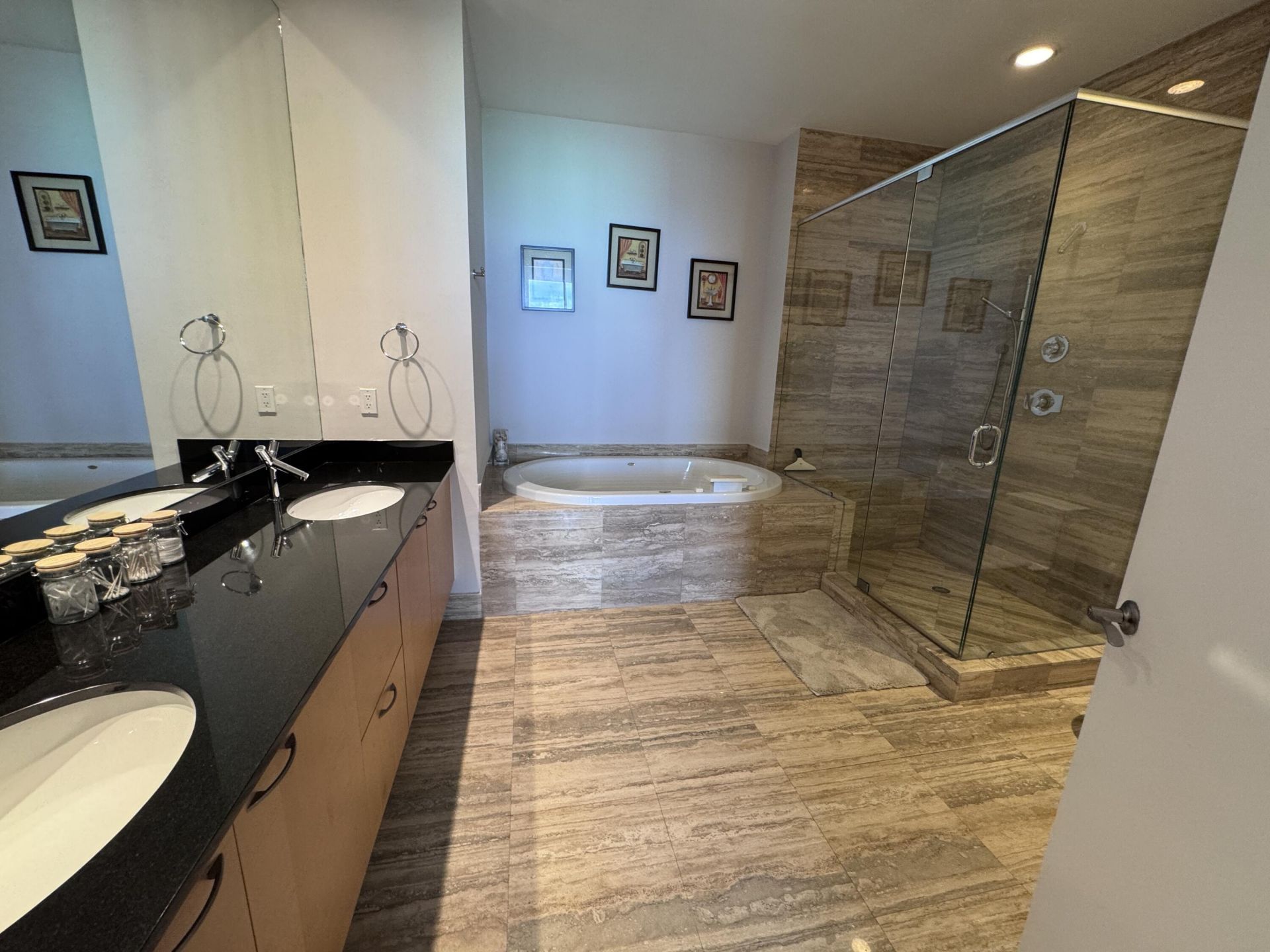 16001 Collins Avenue, Unit 4002, Sunny Isles Beach, FL 33160 Photo