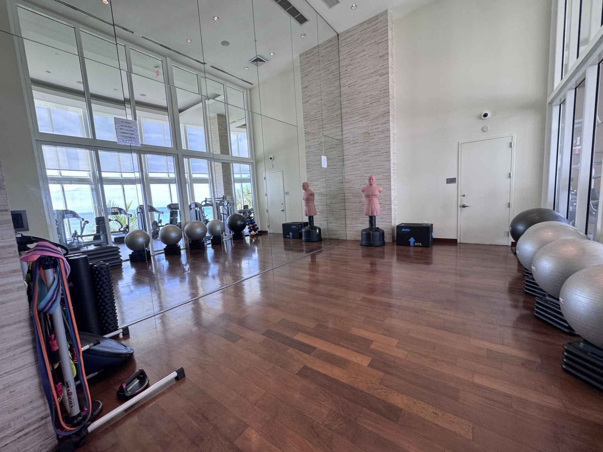 16001 Collins Avenue, Unit 4002, Sunny Isles Beach, FL 33160 Photo