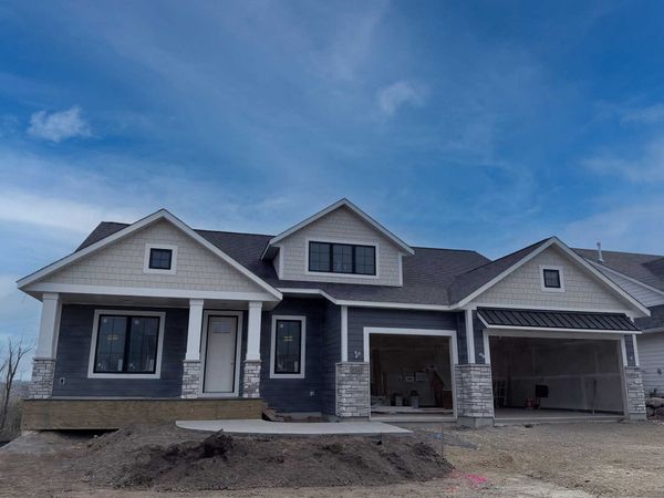 3749 Brookside Drive , Chaska, MN 55318