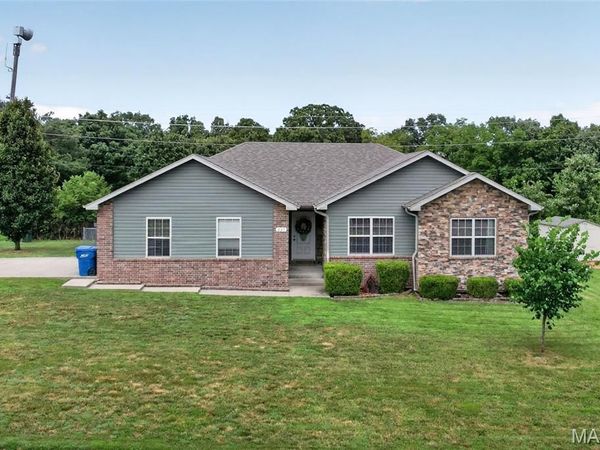 327 Keller Drive , Lebanon, MO 65536