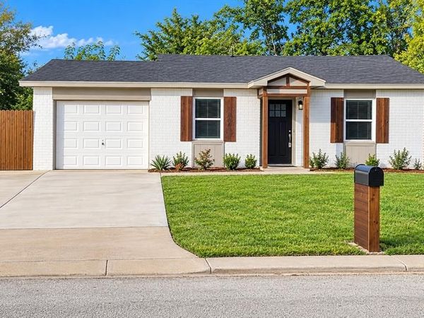 2451 Dancy Drive N, Fort Worth, TX 76131
