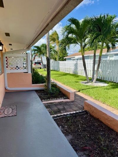 920 N J Street, Unit 4, Lake Worth Beach, FL 33460 Photo