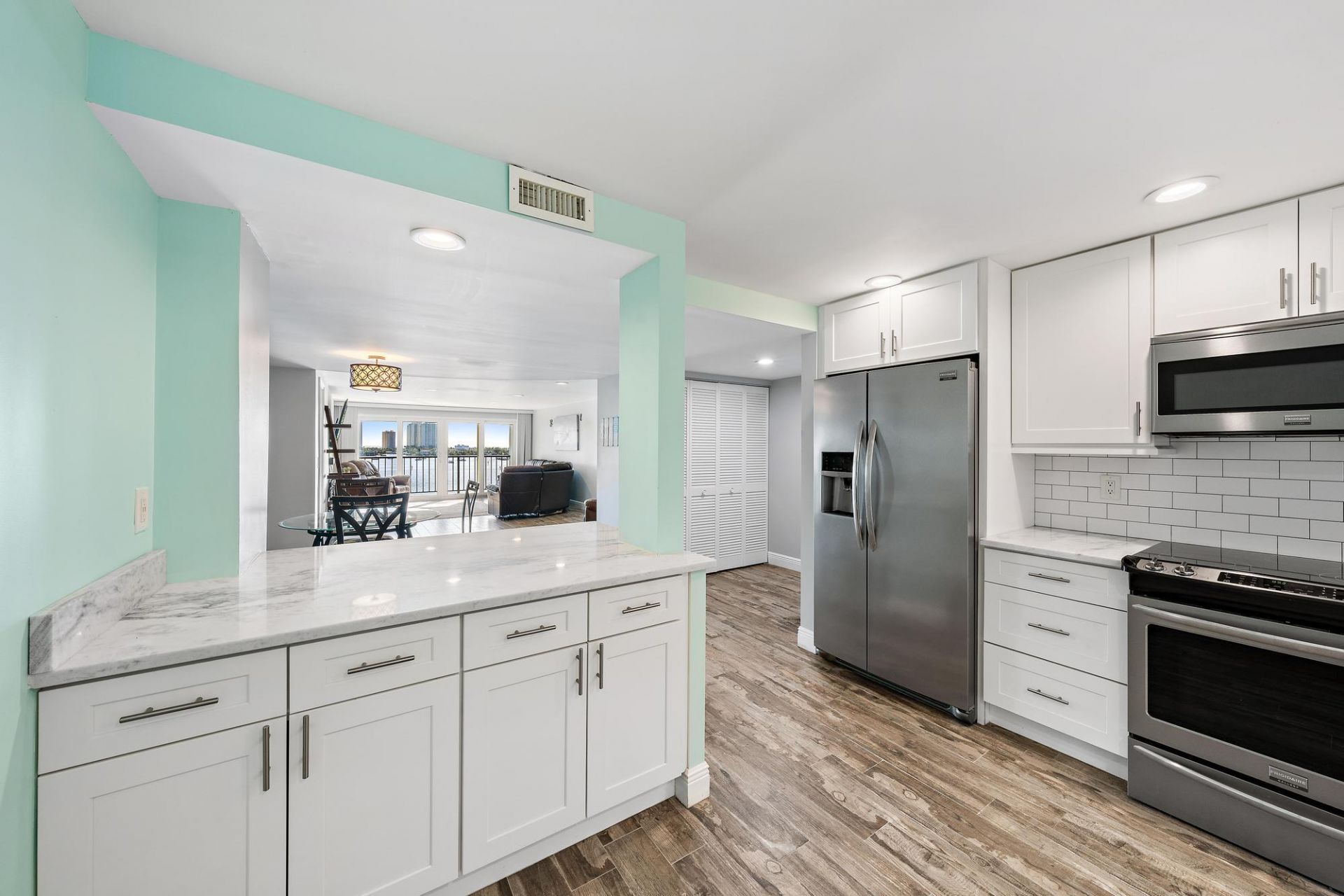 3040 Lake Shore Drive, Unit 903, Riviera Beach, FL 33403 Photo