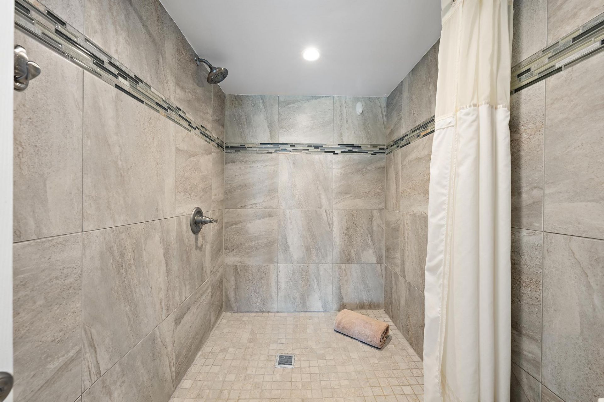 3040 Lake Shore Drive, Unit 903, Riviera Beach, FL 33403 Photo