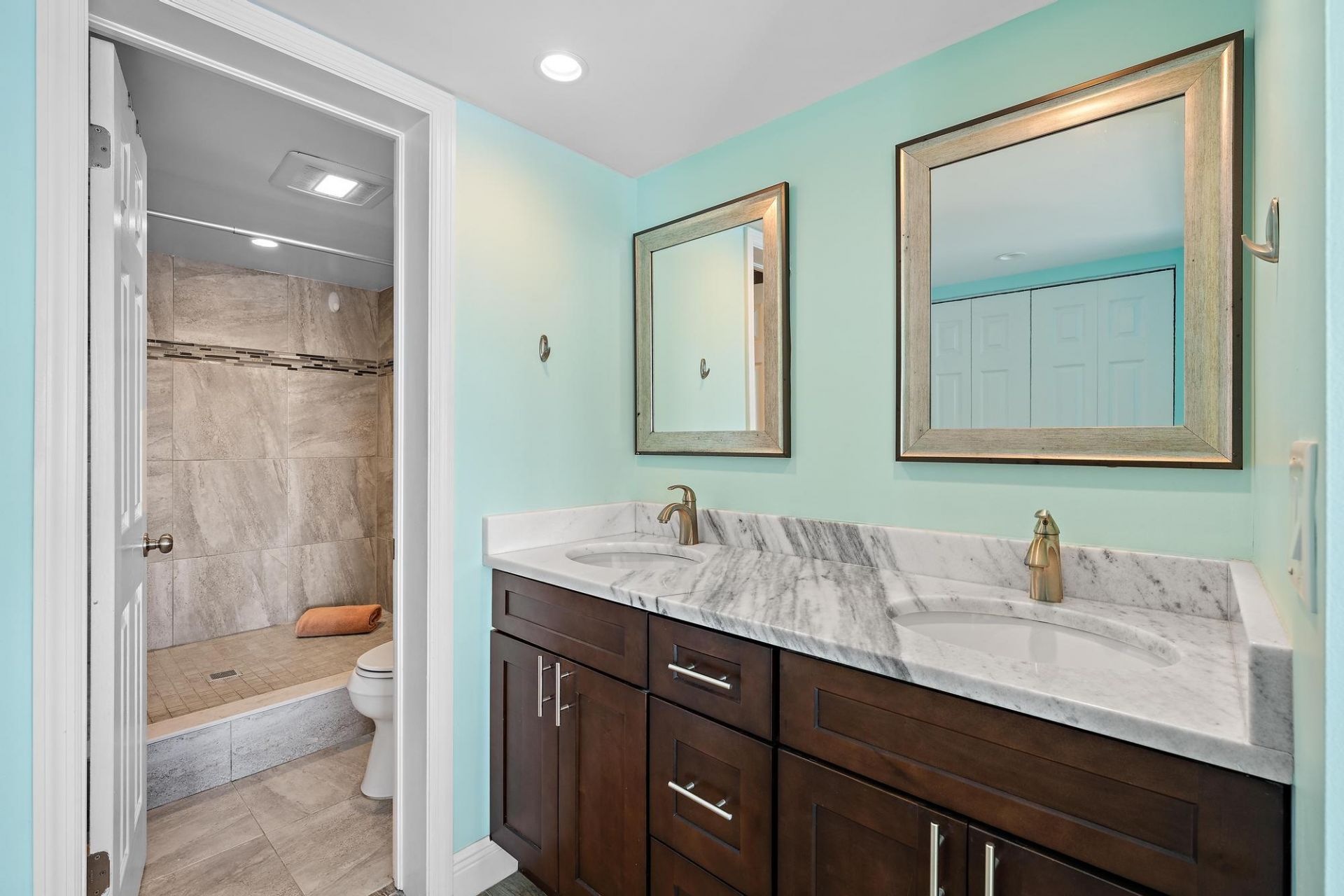 3040 Lake Shore Drive, Unit 903, Riviera Beach, FL 33403 Photo