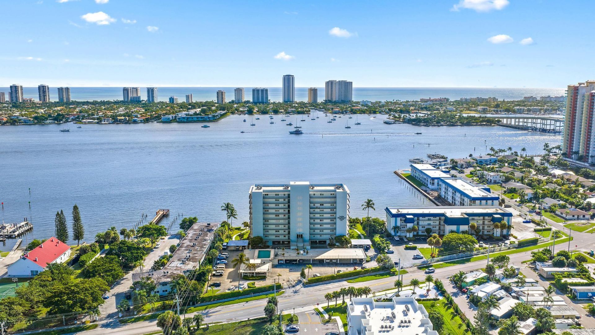 3040 Lake Shore Drive, Unit 903, Riviera Beach, FL 33403 Photo