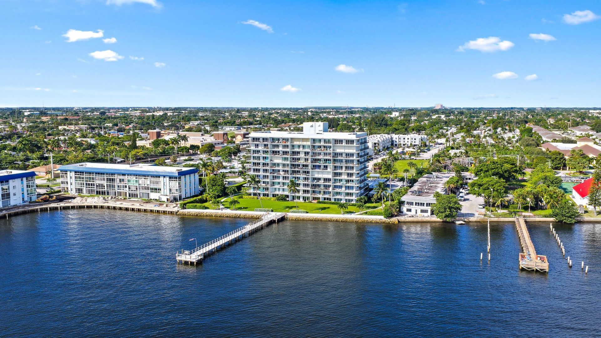 3040 Lake Shore Drive, Unit 903, Riviera Beach, FL 33403 Photo