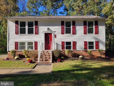 320 POWDER HORN DRIVE , RUTHER GLEN, VA 22546