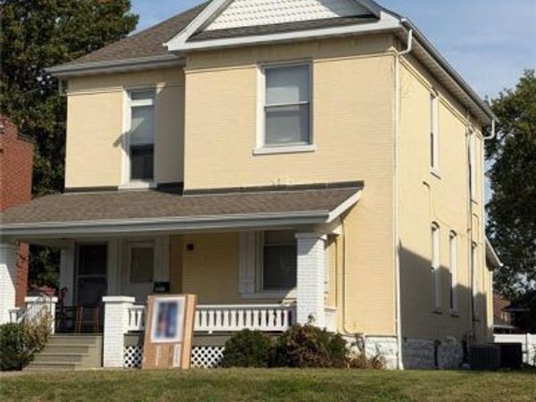 2011 W Main Street , Belleville, IL 62226